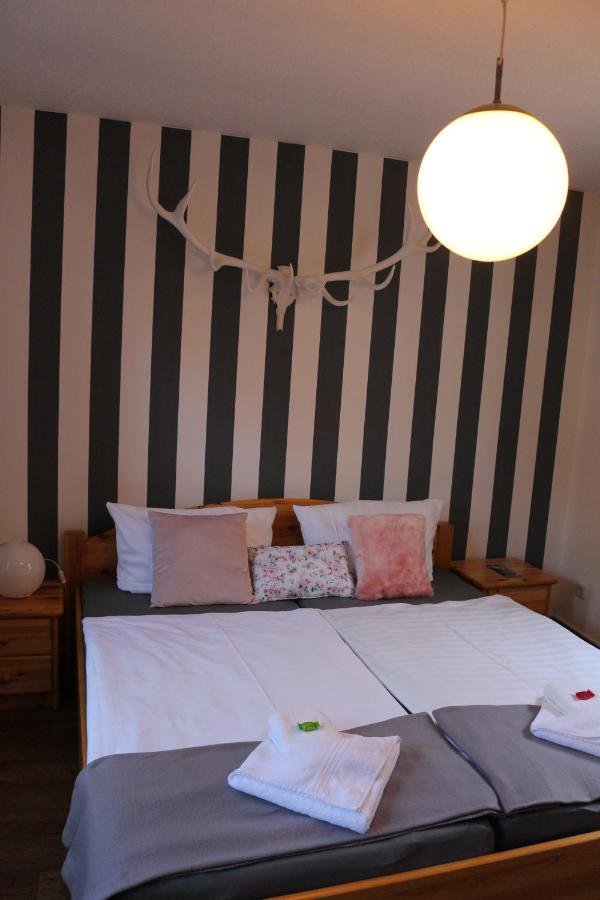 Altstadtcafe Und Pension Havelberg Luaran gambar
