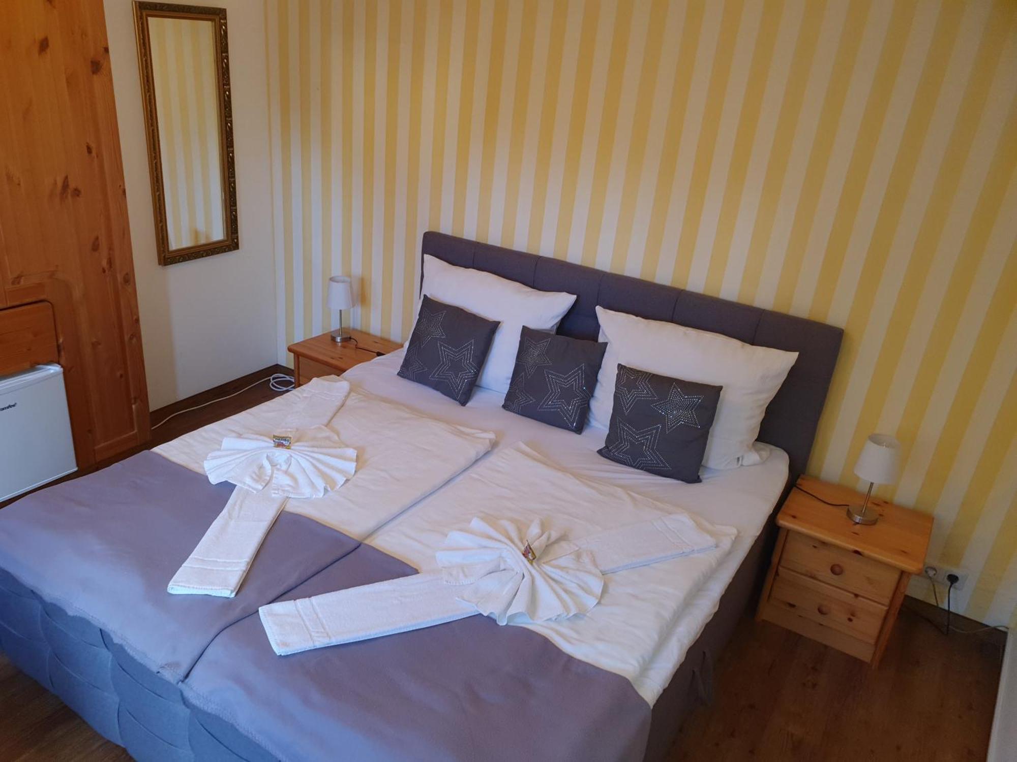 Altstadtcafe Und Pension Havelberg Luaran gambar